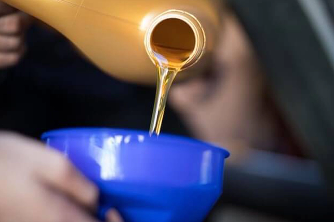 Signs It's Time for an Oil Change Service
